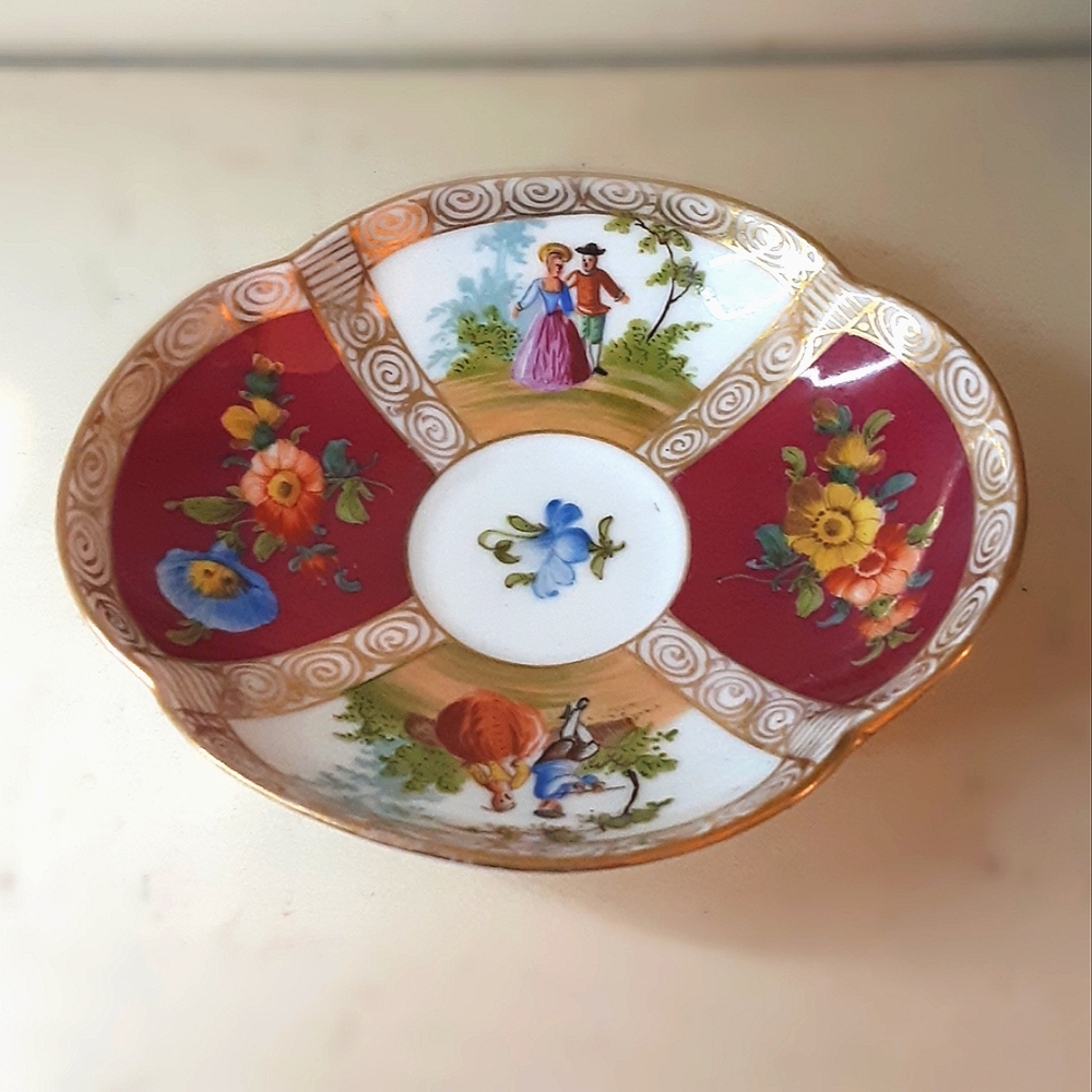 ANTIQUE RICHARD KLEMM DRESDEN PORCELAIN QUATREFOIL LOVERS SAUCER TEA PLATE